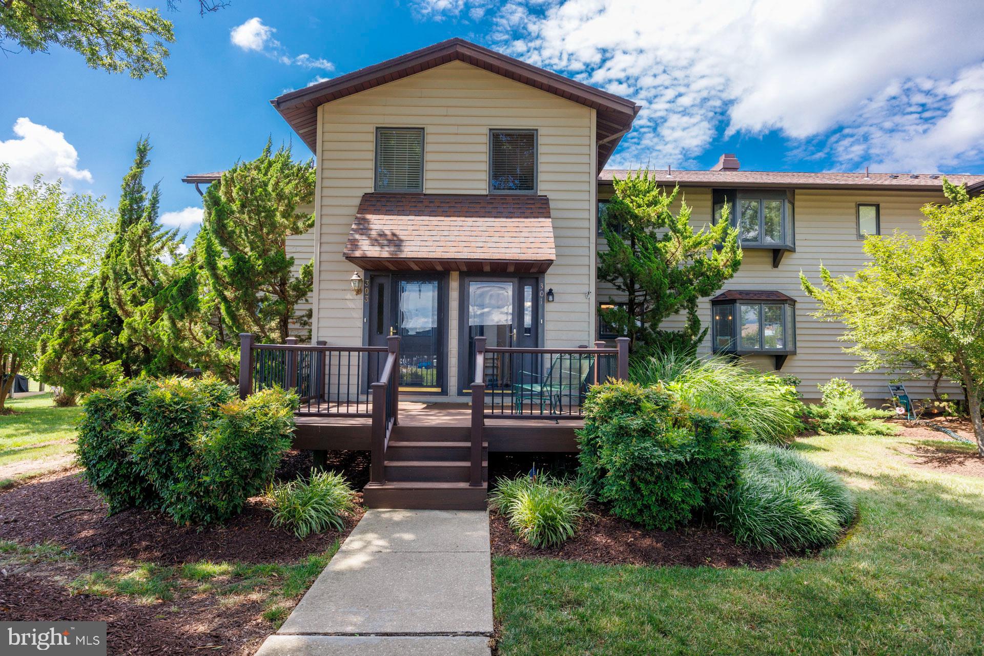 301 Swan Cove Ln #C-1