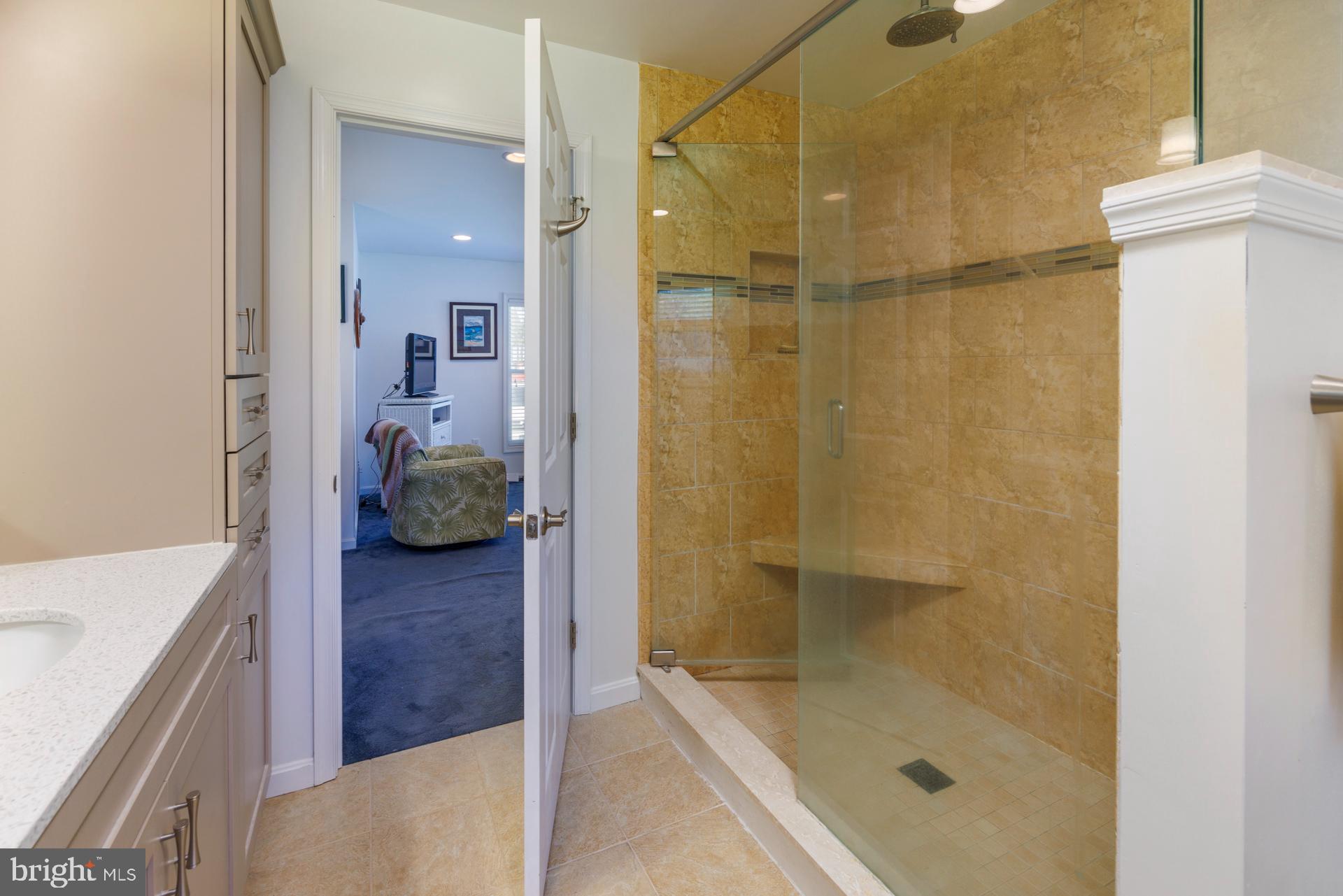 713 Bay Dr