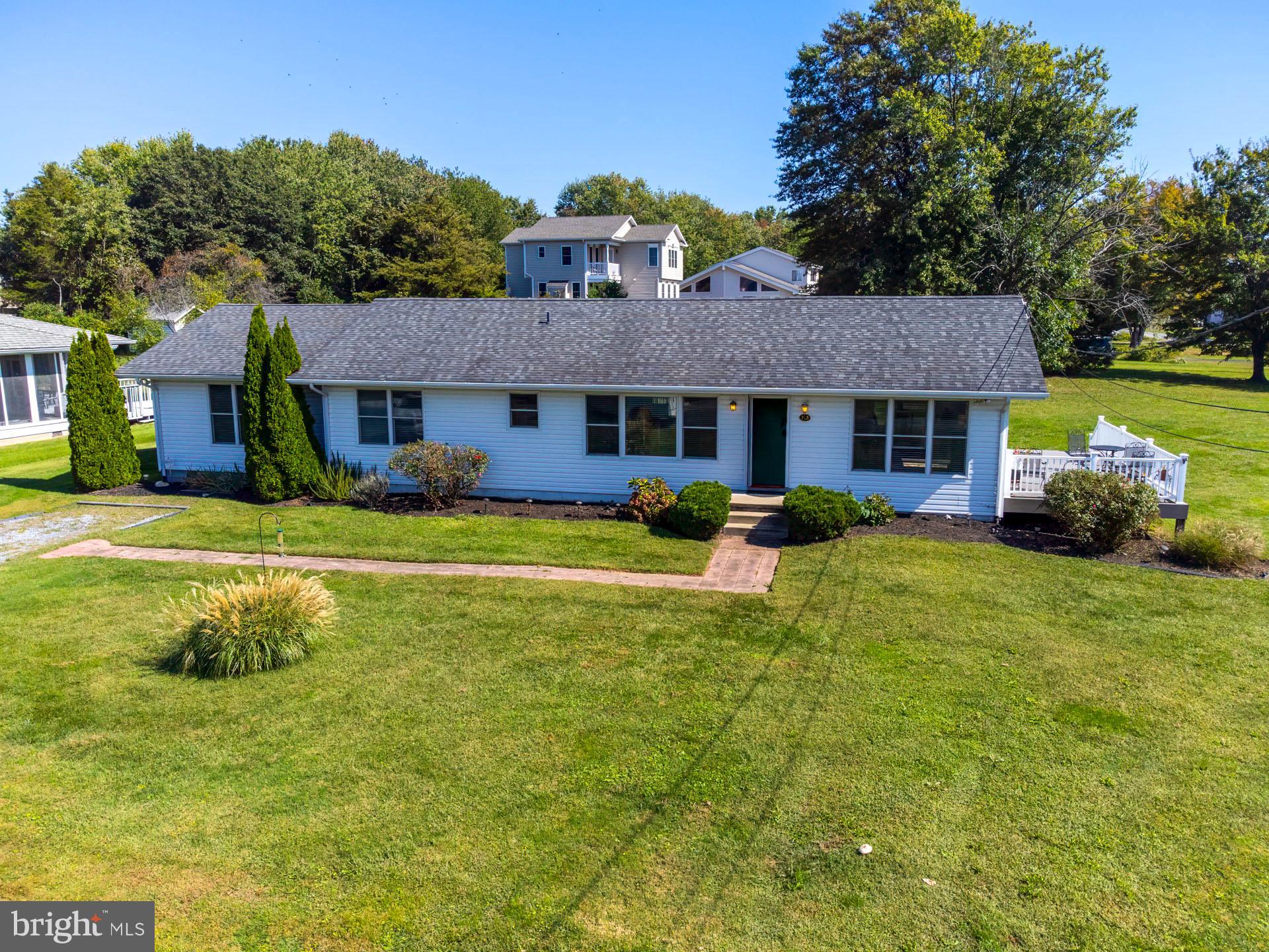 713 Bay Dr