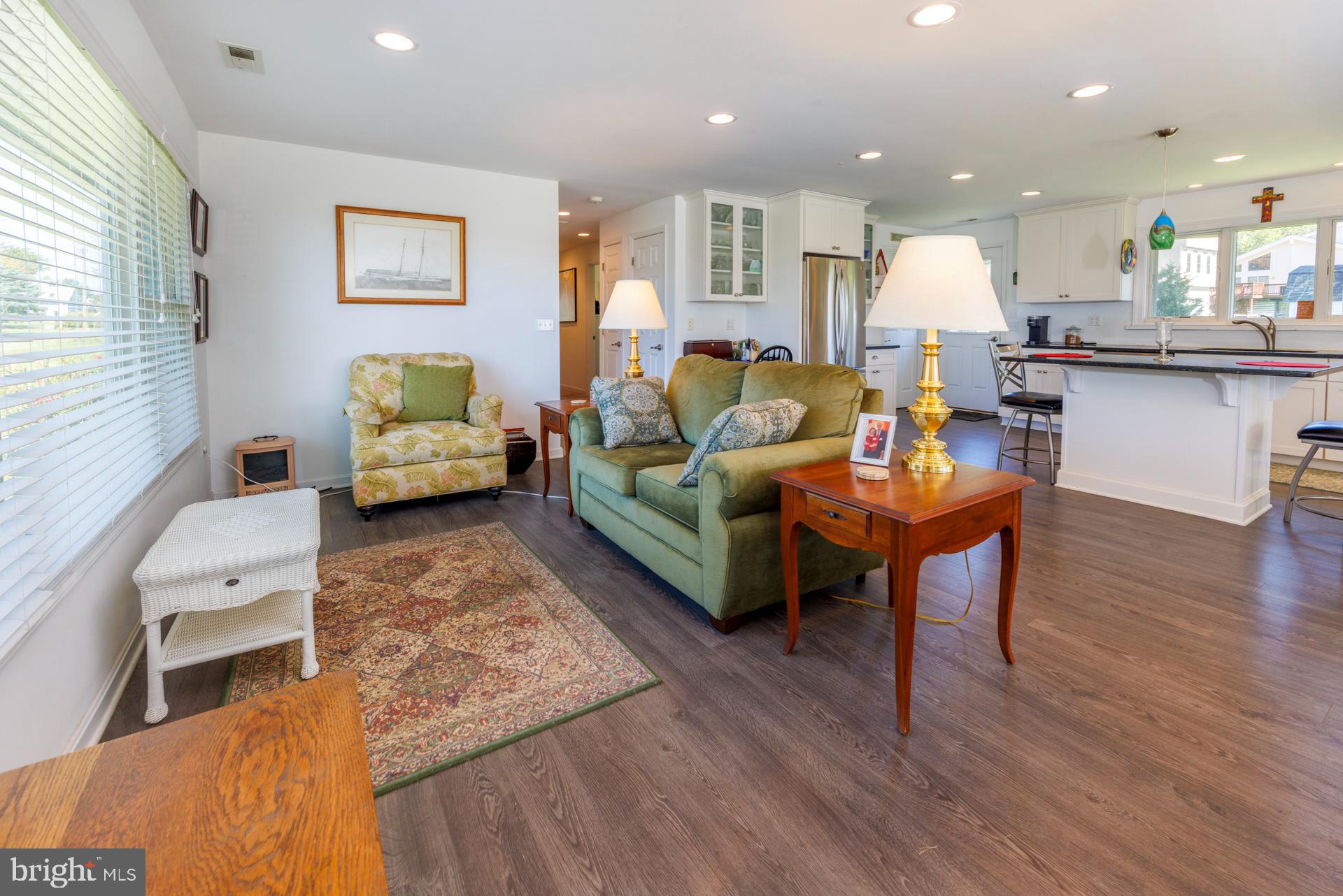 713 Bay Dr