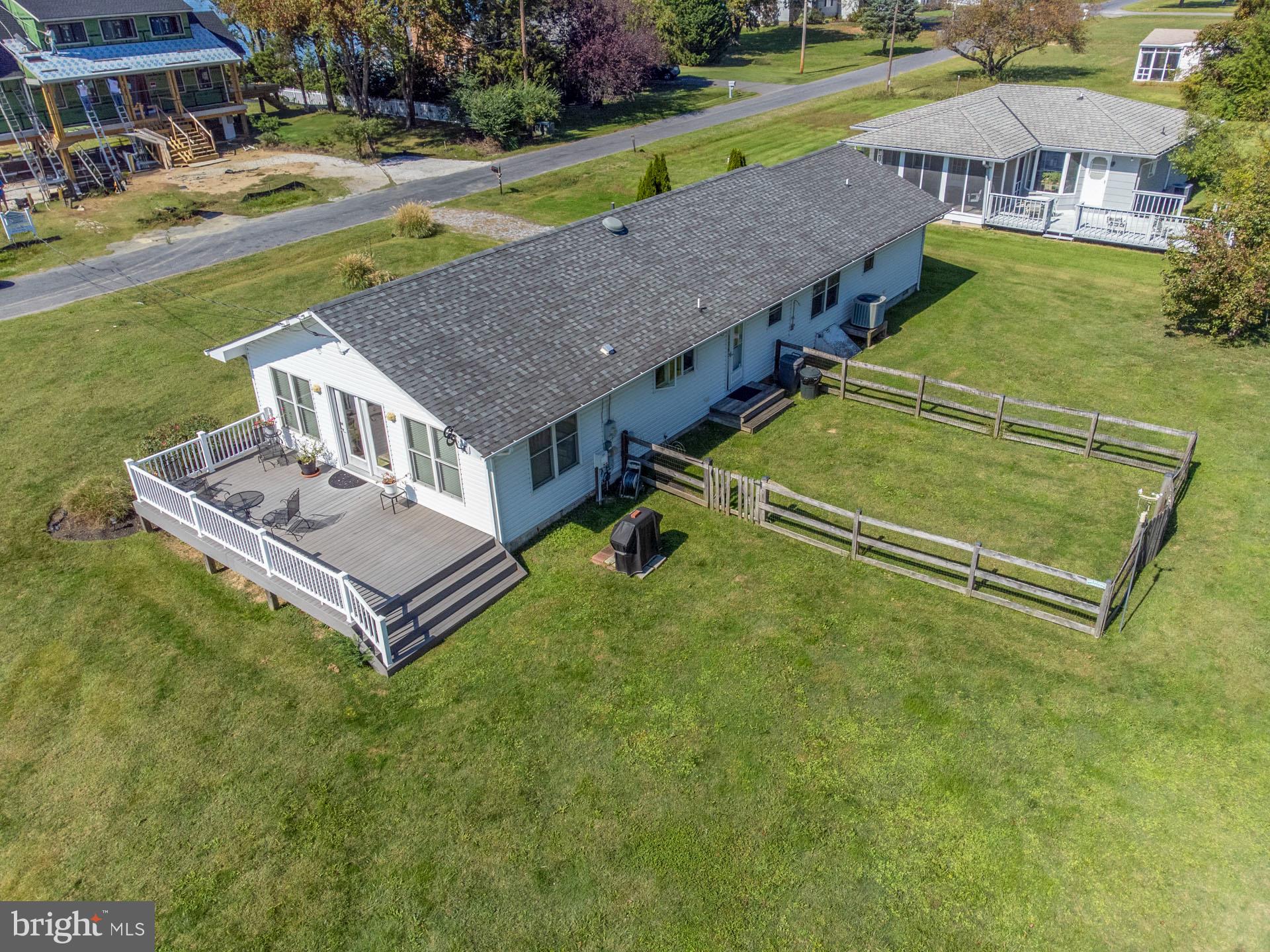 713 Bay Dr