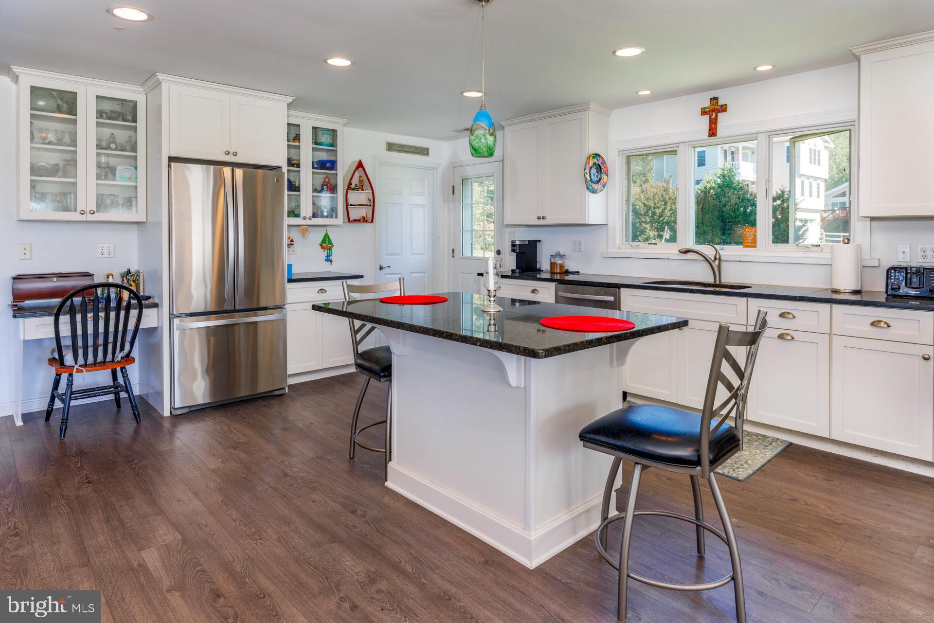 713 Bay Dr