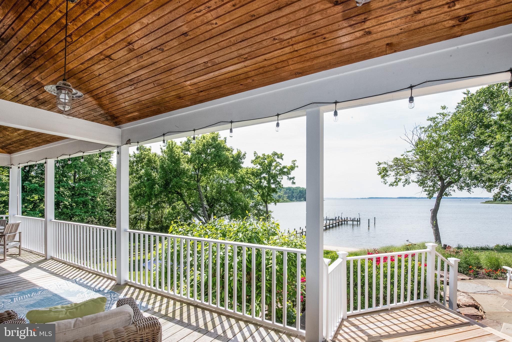 220 Old Wharf Ln