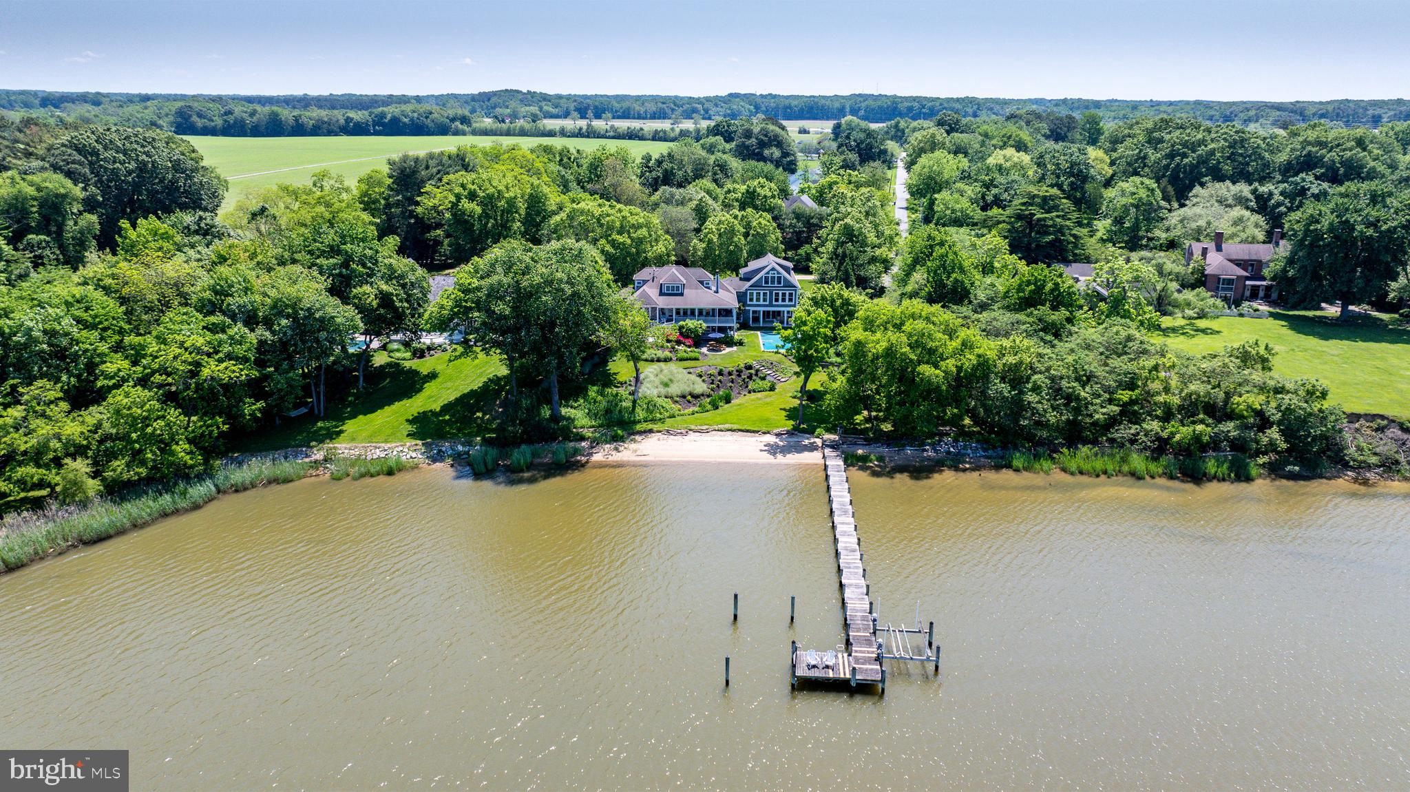 220 Old Wharf Ln