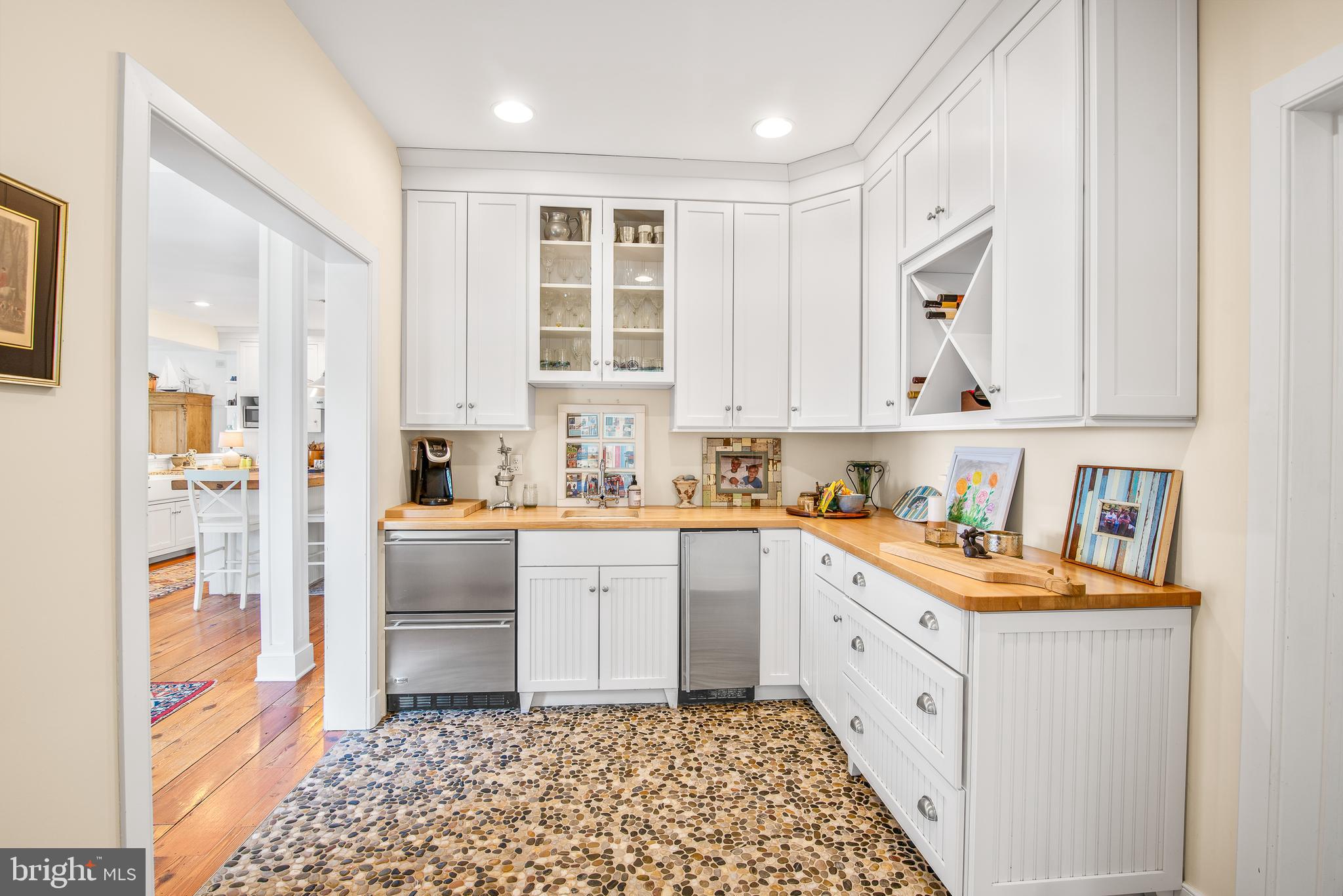 220 Old Wharf Ln