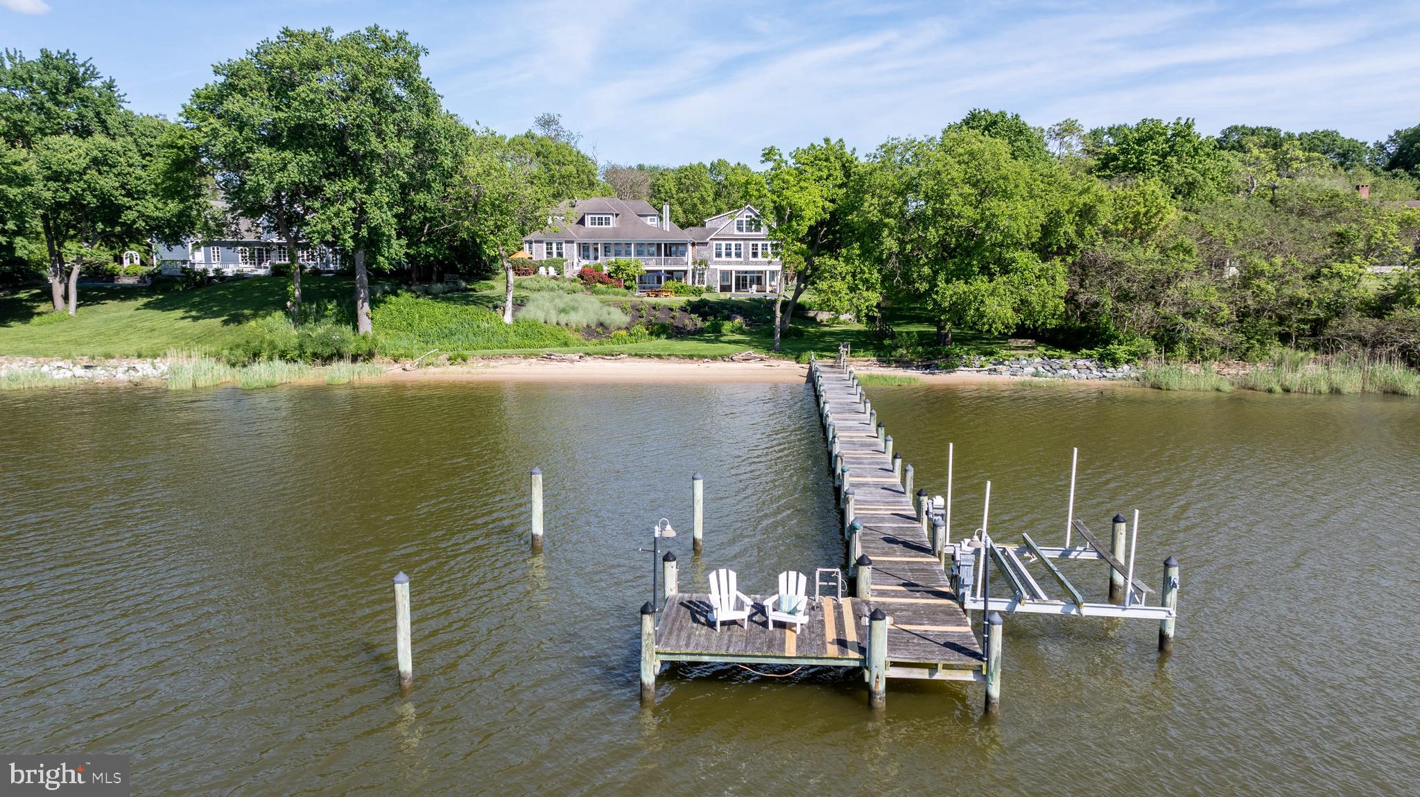 220 Old Wharf Ln