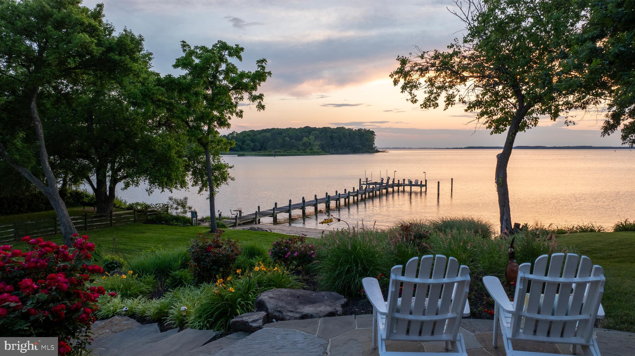 220 Old Wharf Ln