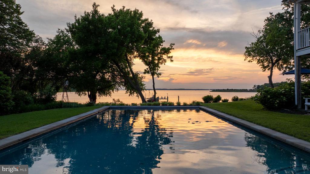 220 Old Wharf Ln
