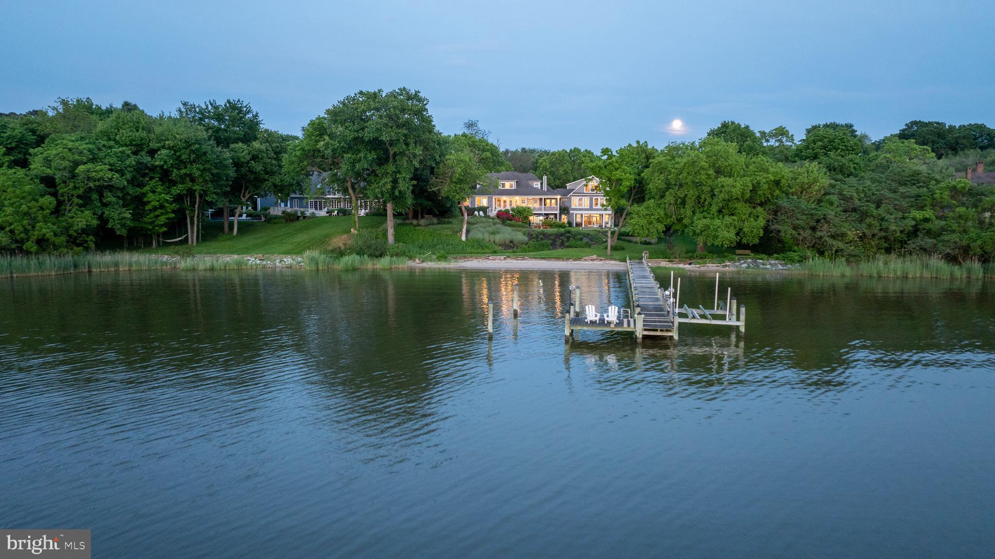 220 Old Wharf Ln