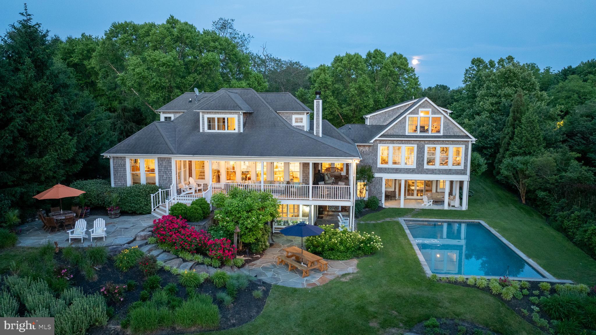 220 Old Wharf Ln