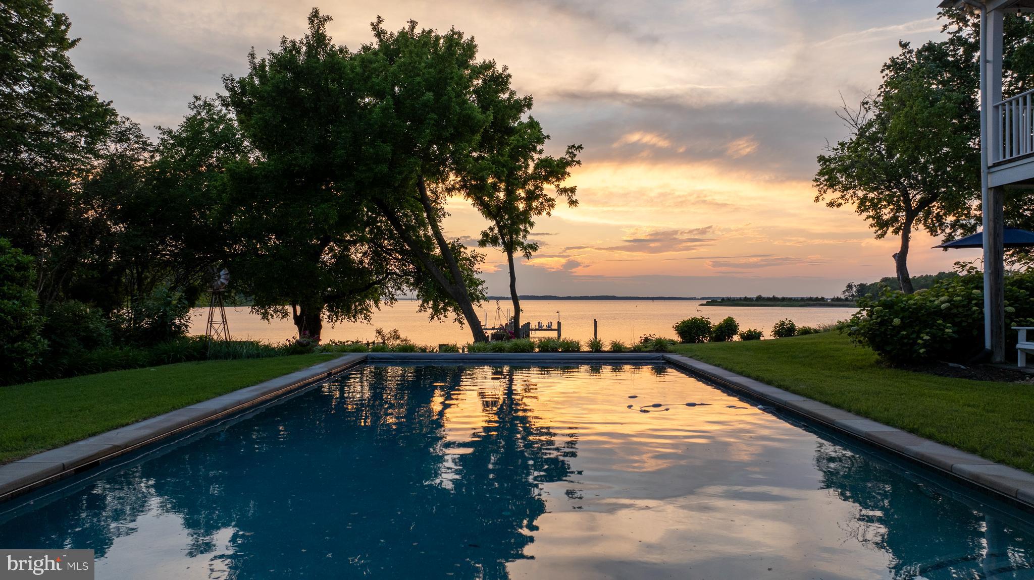 220 Old Wharf Ln