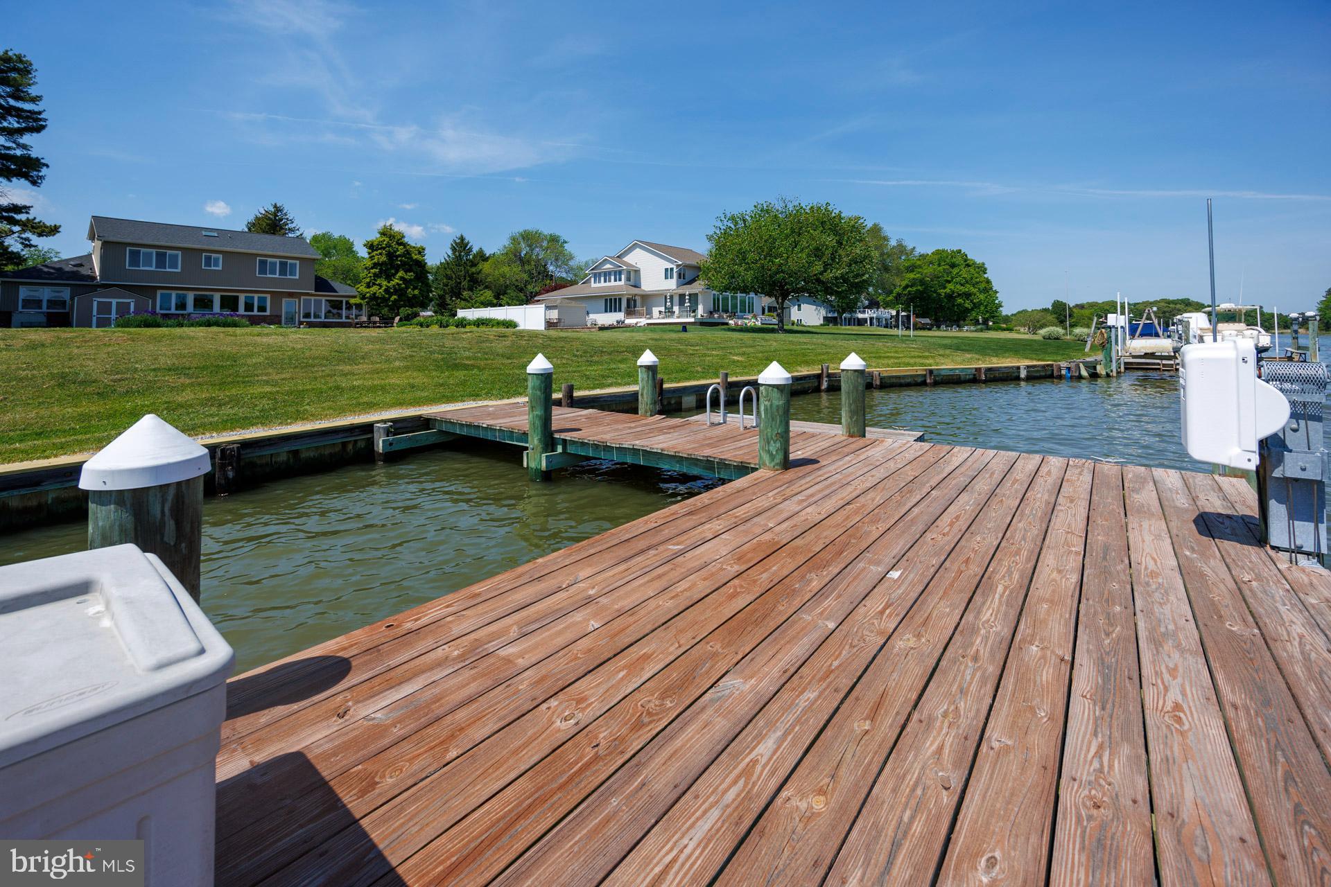 119 Congressional Dr