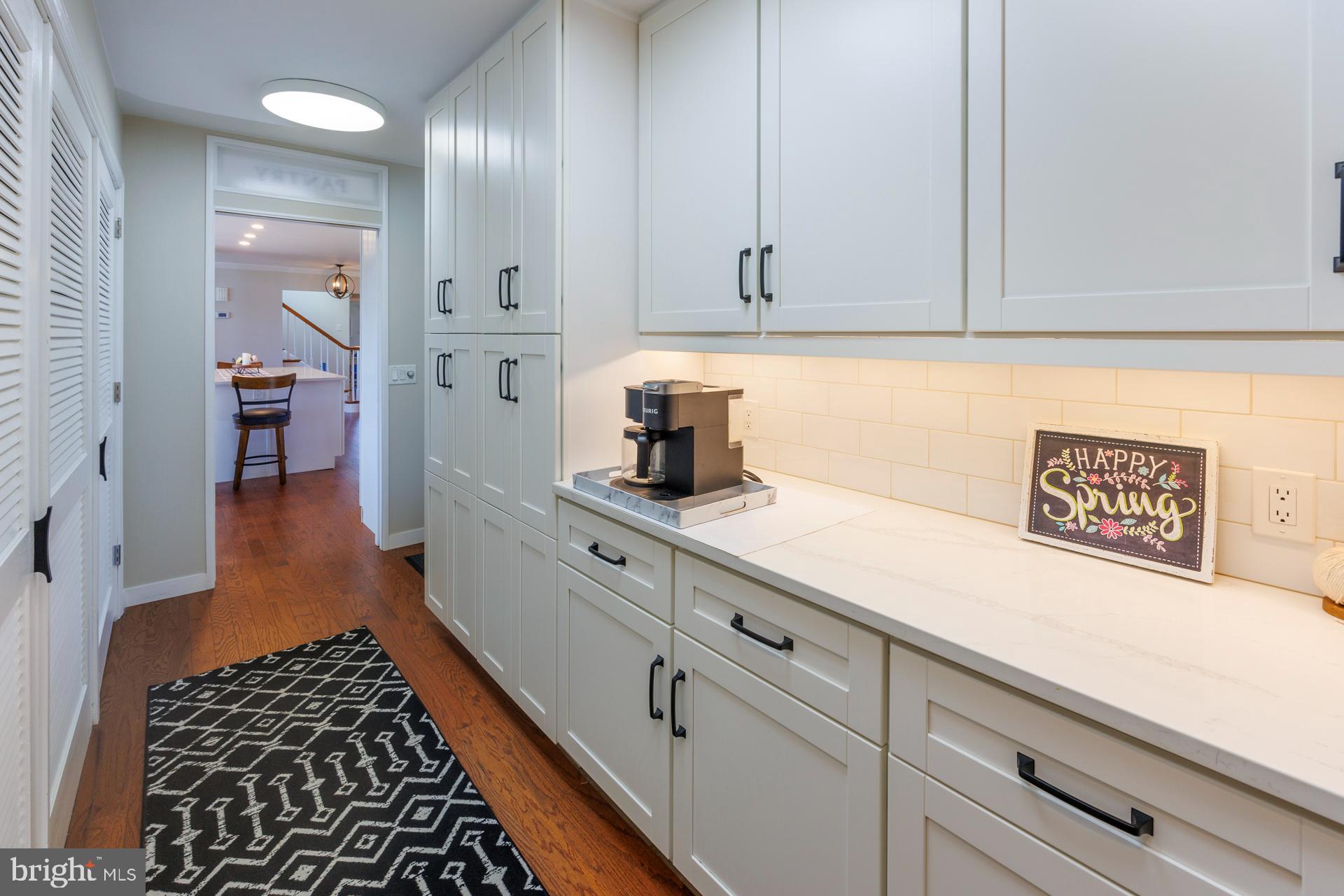 119 Congressional Dr