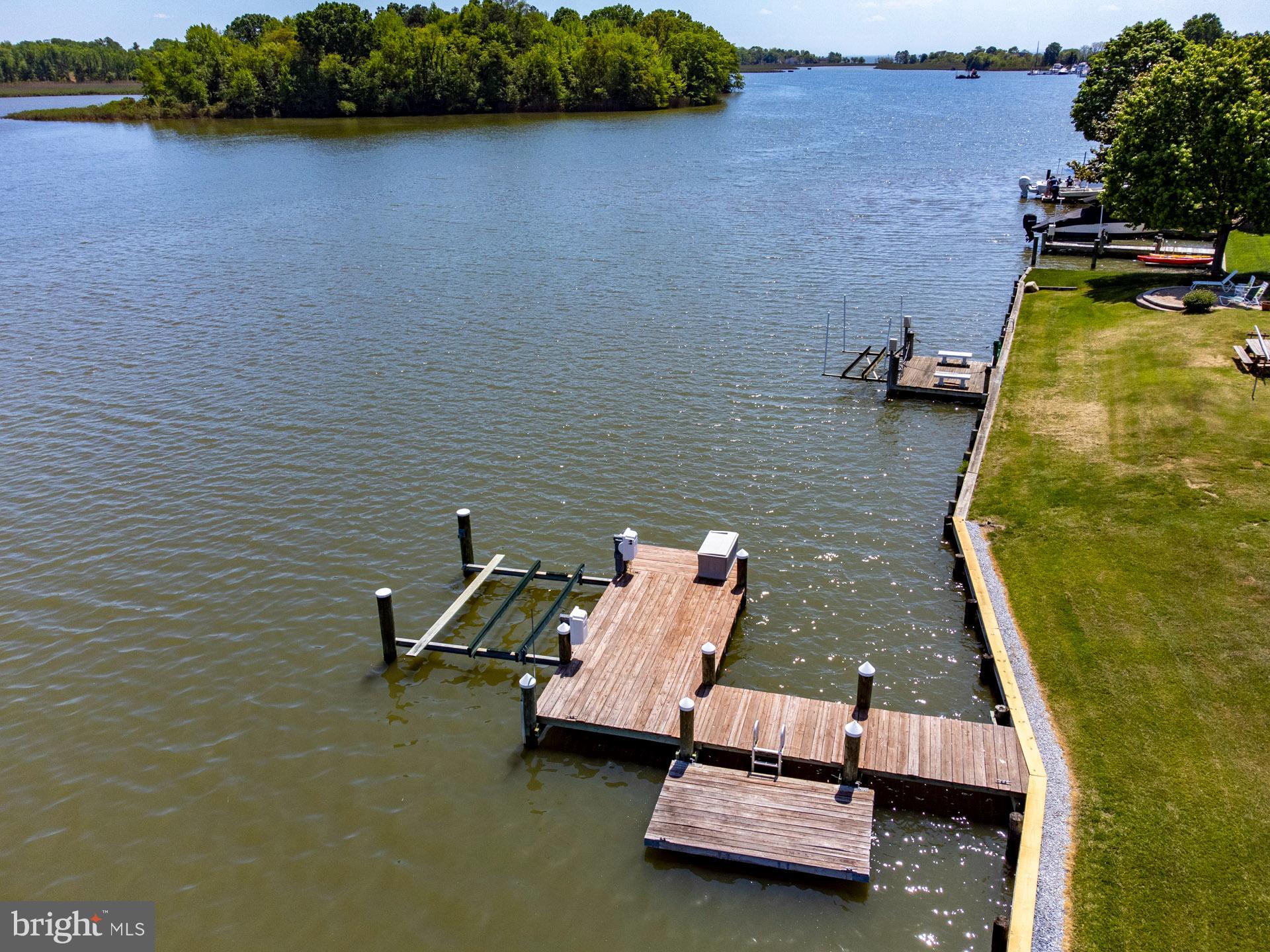 119 Congressional Dr