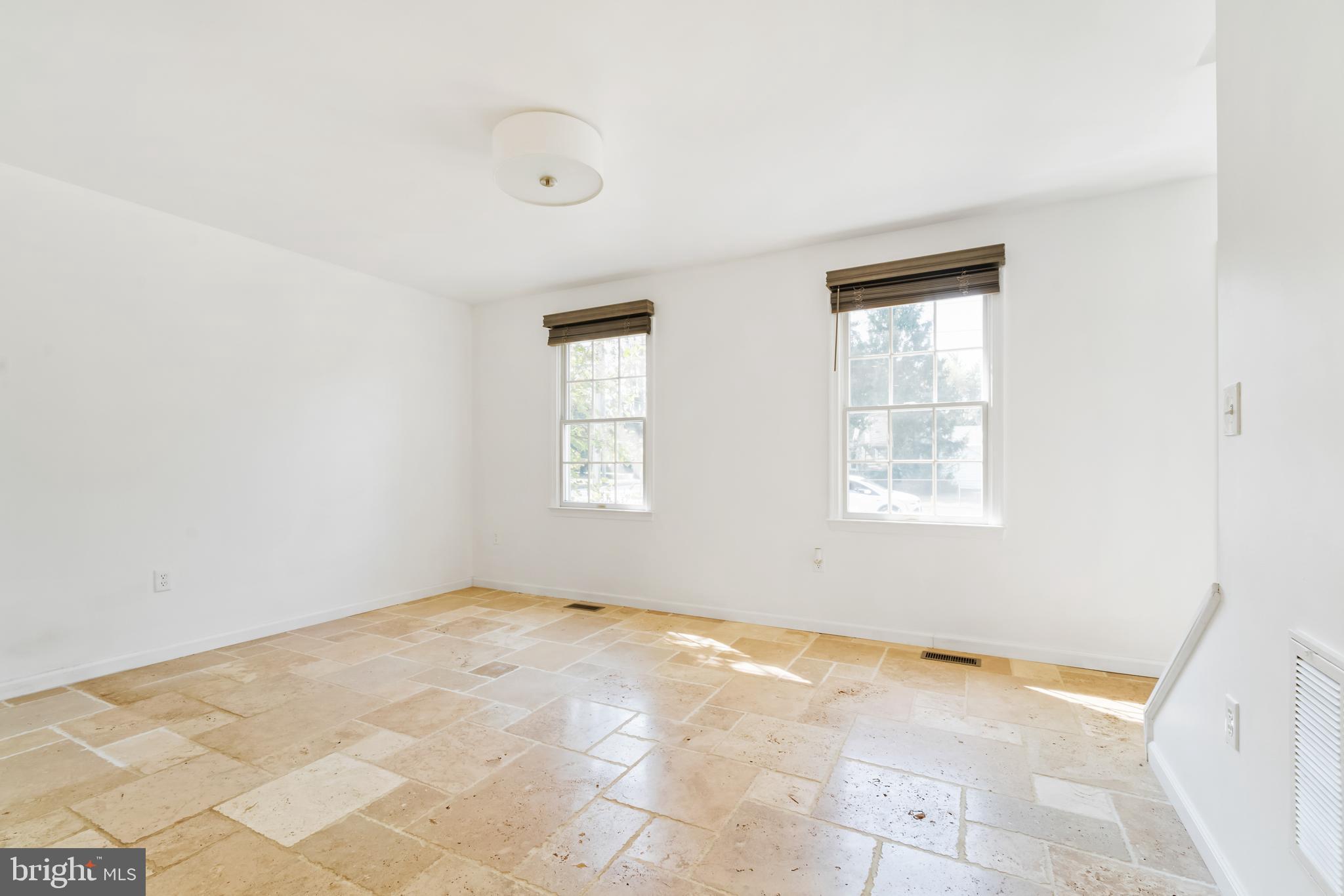 409 Riverview Rd