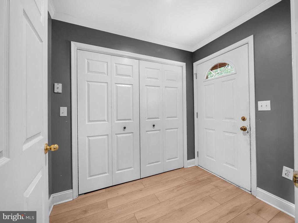 205 Creston Rd