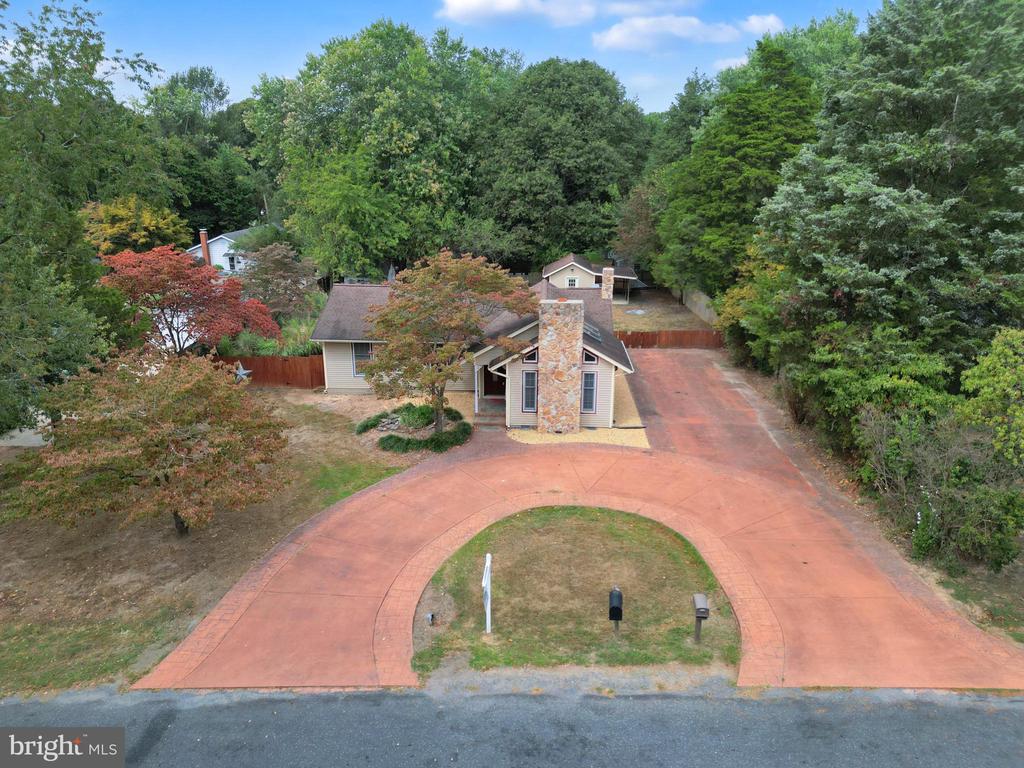 205 Creston Rd