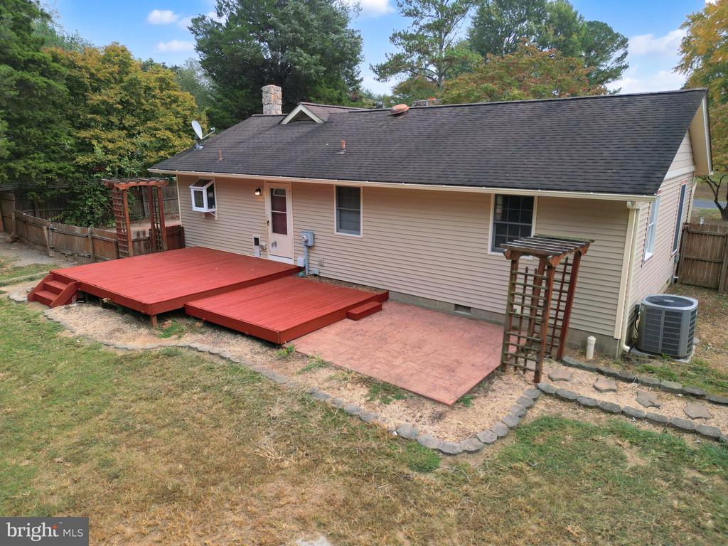 205 Creston Rd