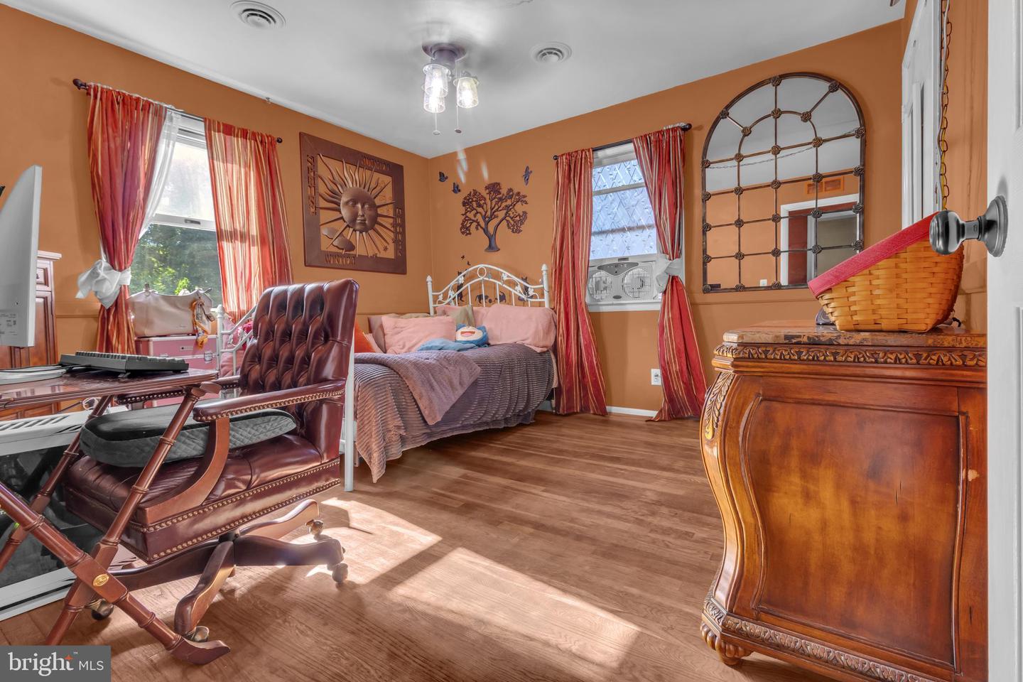 2601 Ellicott Dr