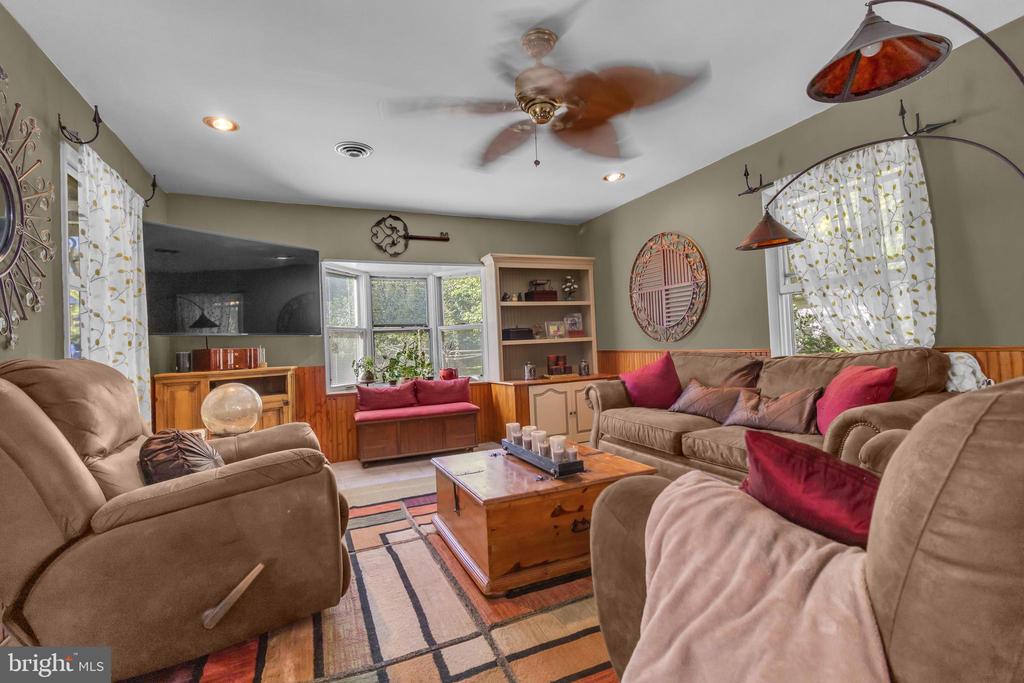 2601 Ellicott Dr
