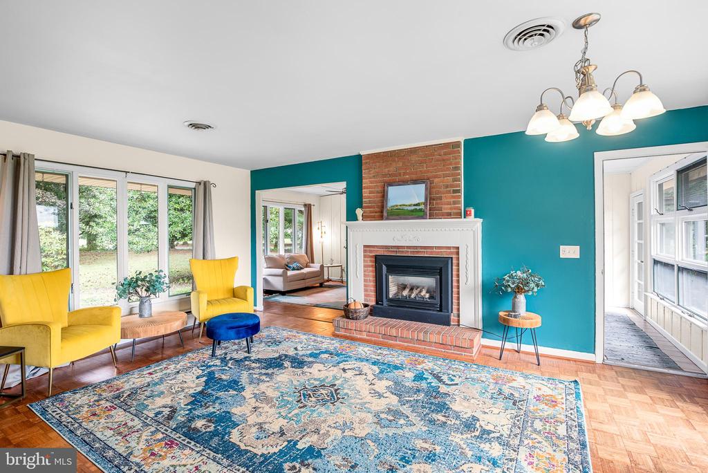 106 Davidson Dr