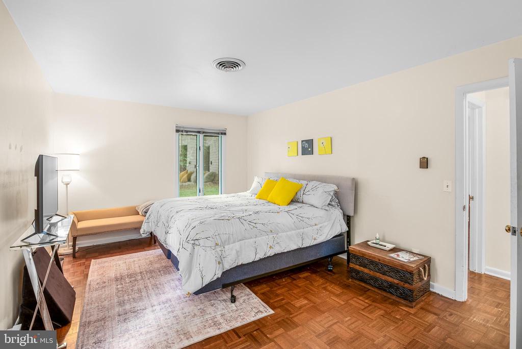 106 Davidson Dr