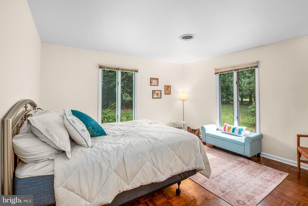 106 Davidson Dr