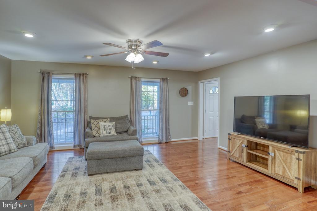 116 Solitude Ln