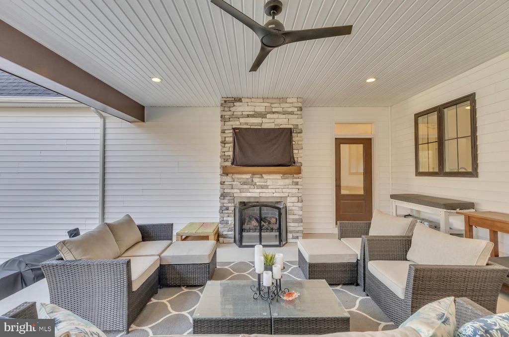 123 Thicket Ct