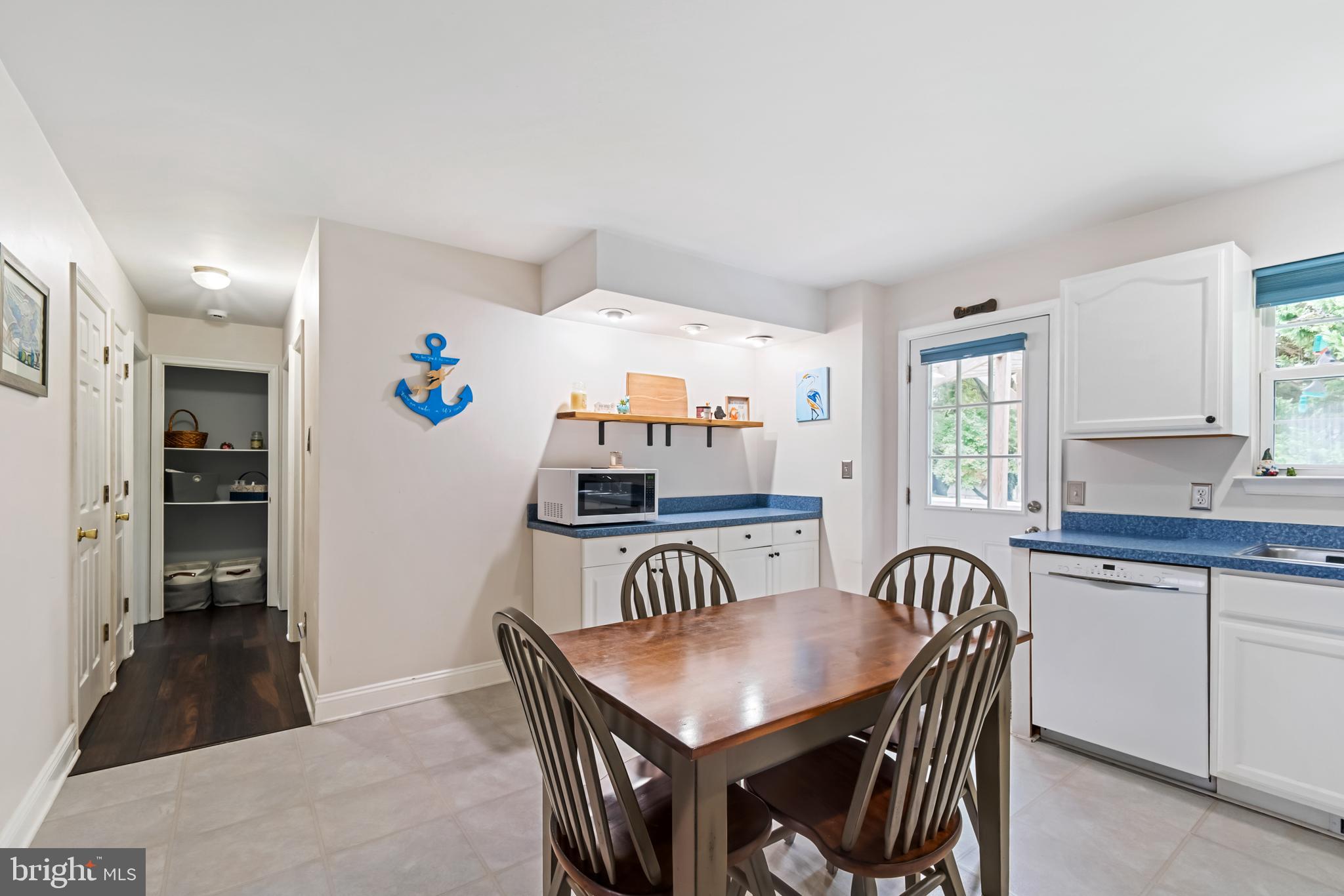 105 Donna Anne Ct