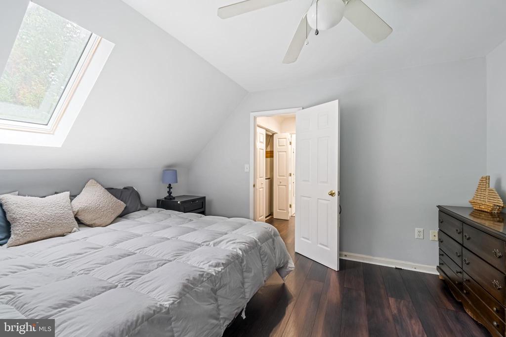 105 Donna Anne Ct