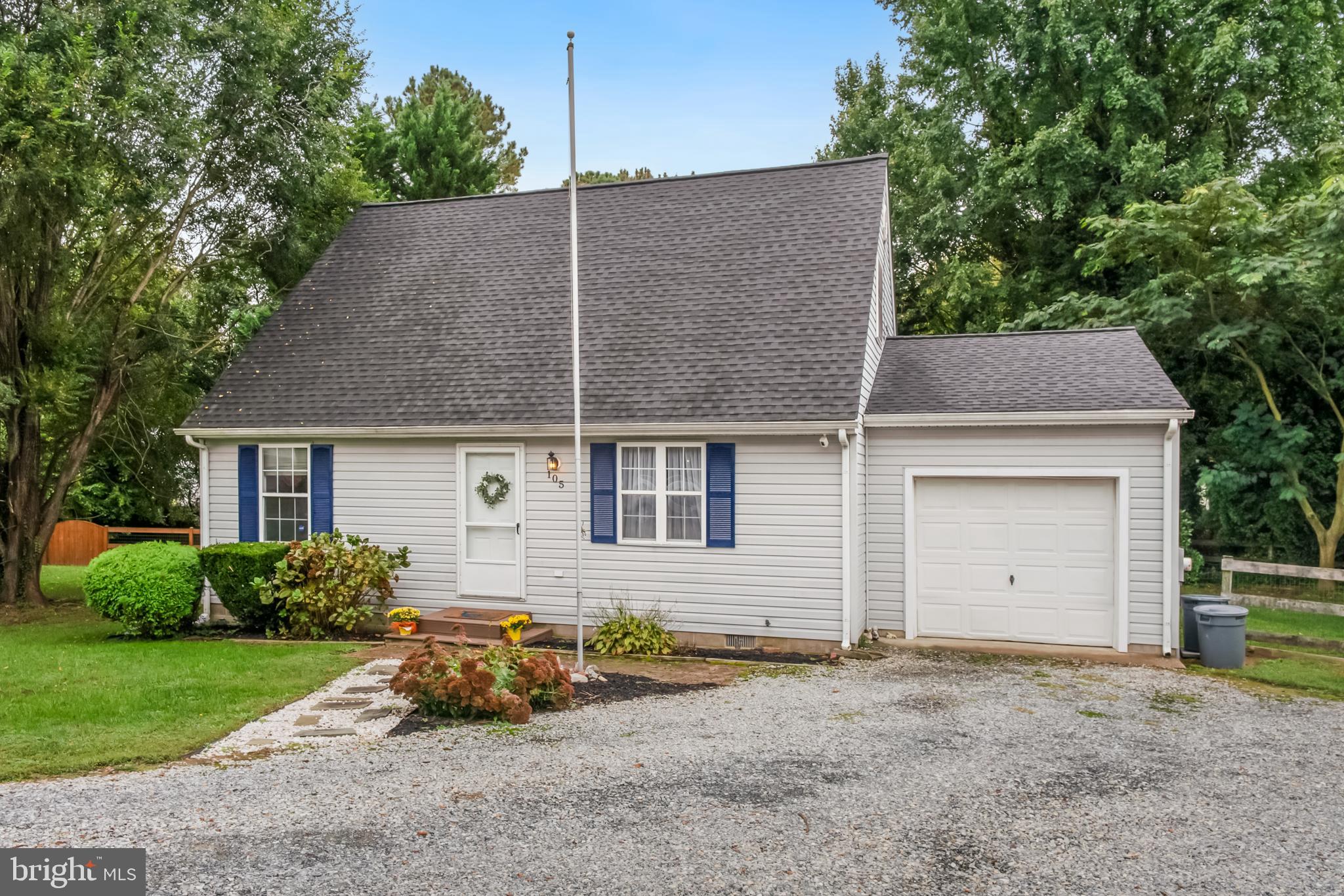 105 Donna Anne Ct