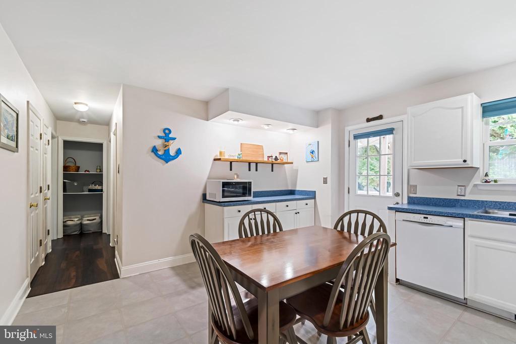 105 Donna Anne Ct