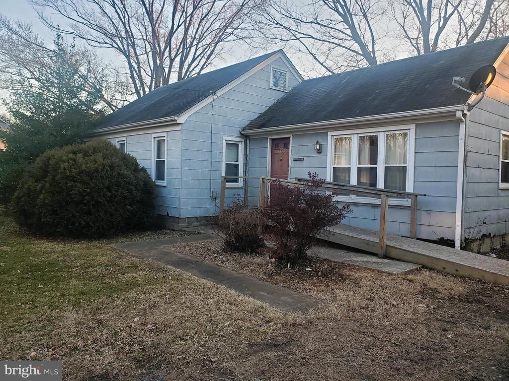 112 Melvin Ave