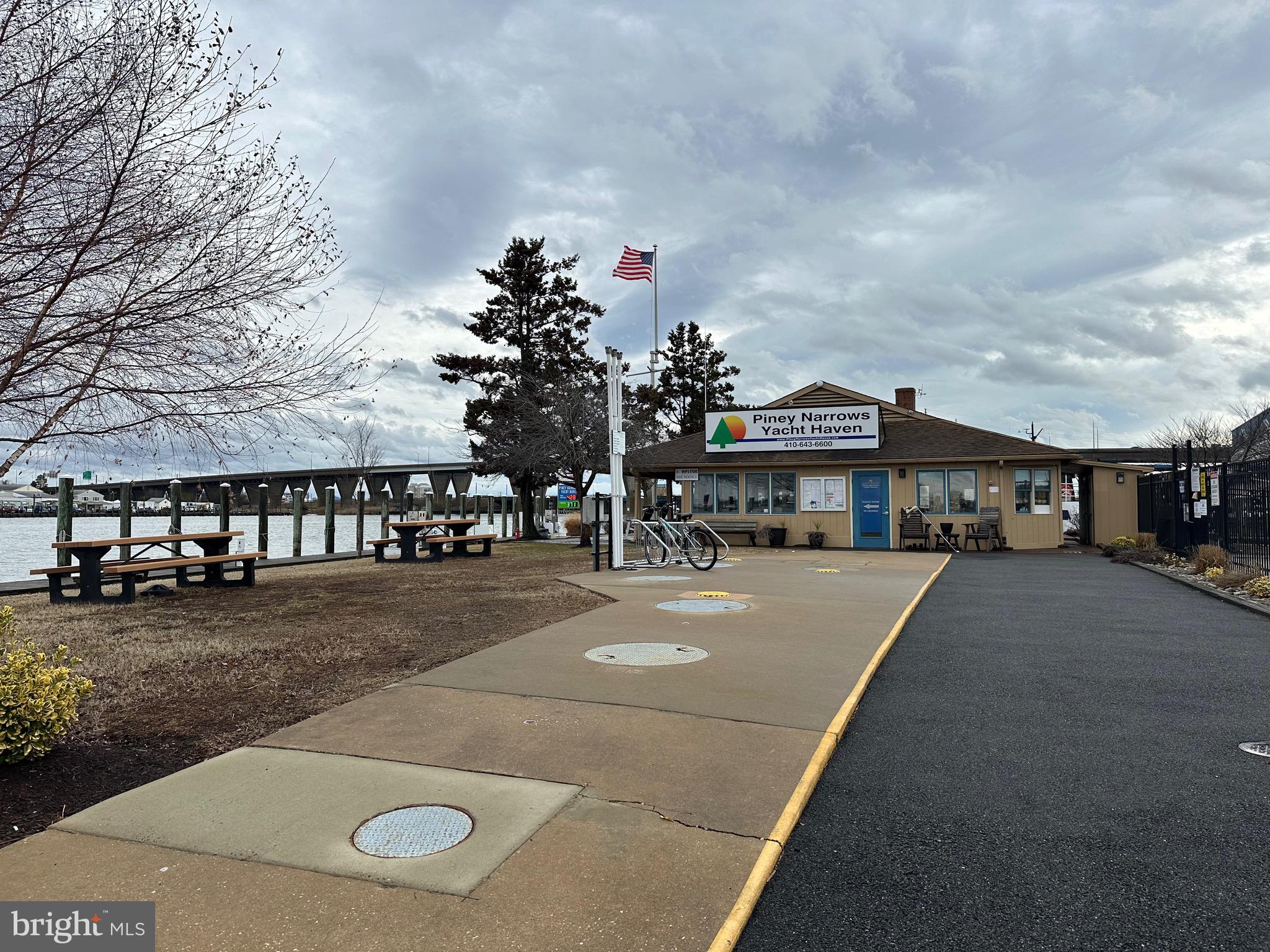 18-J Piney Narrows Rd