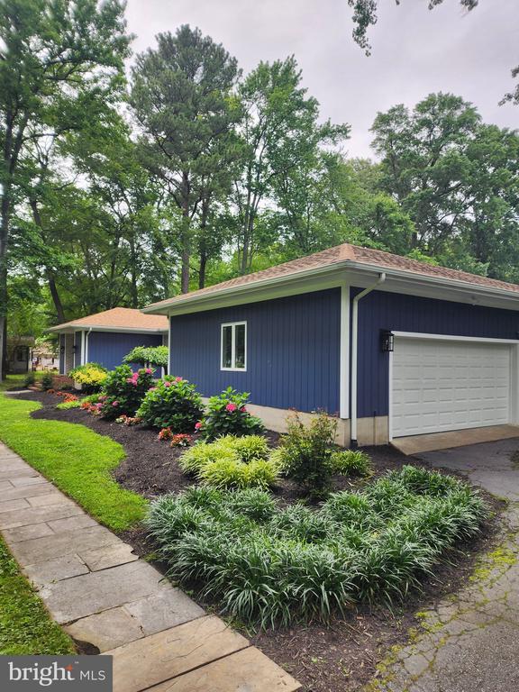 42 Prospect Bay Dr W
