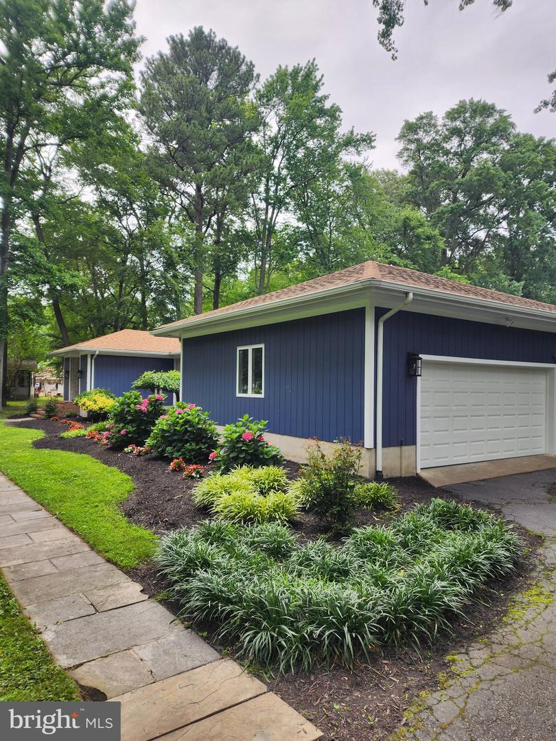42 Prospect Bay Dr W