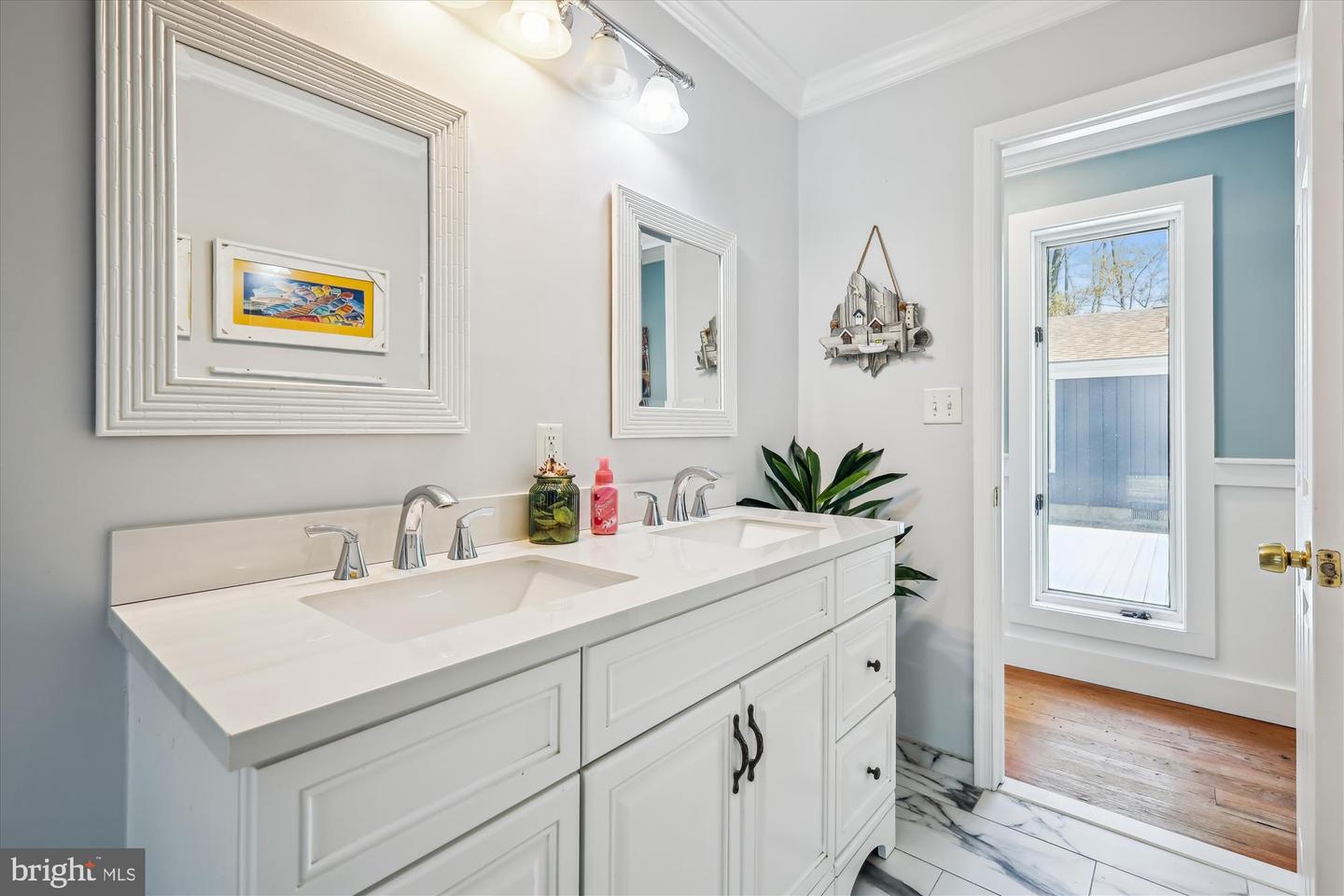 42 Prospect Bay Dr W