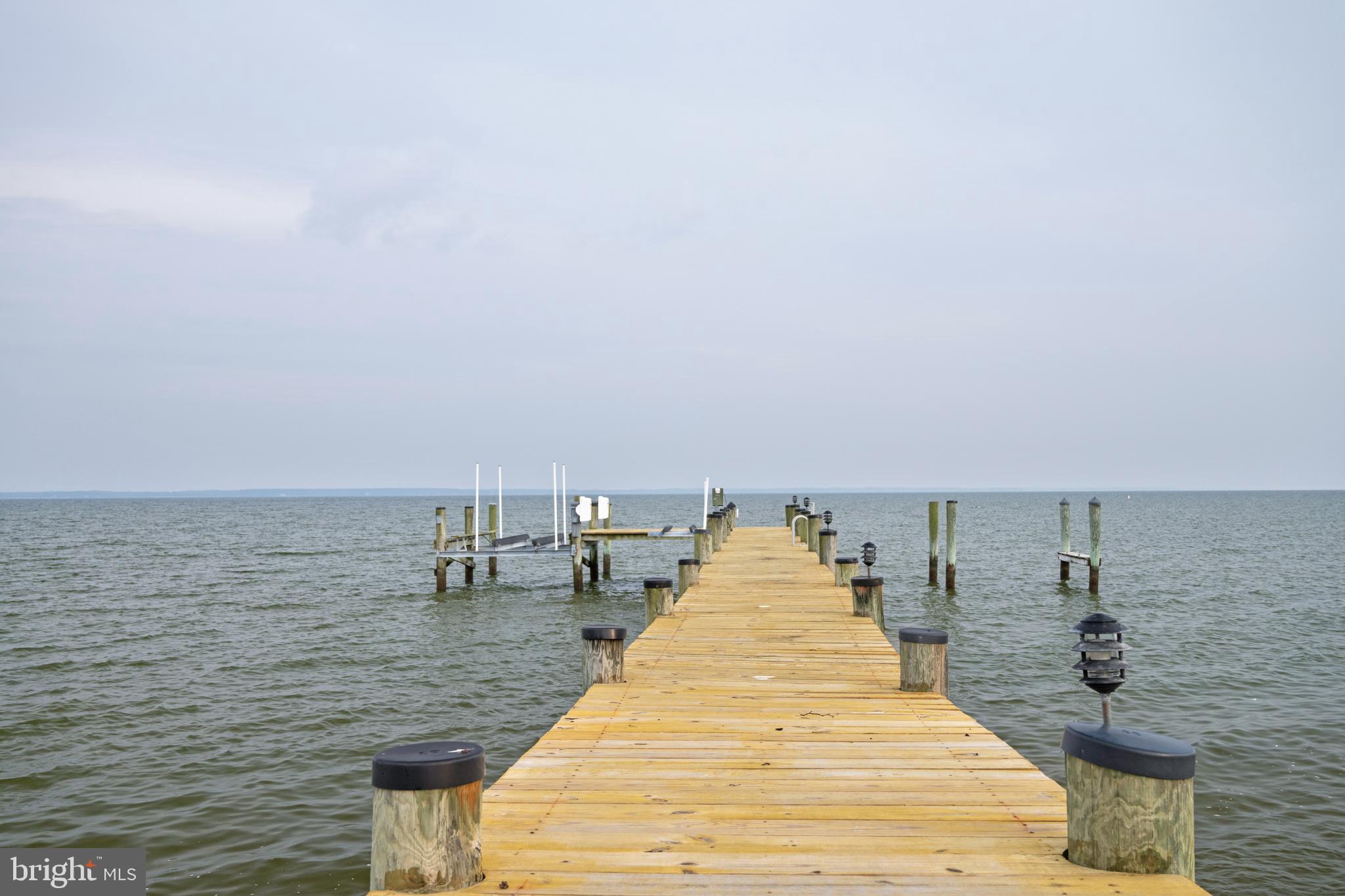 200 Mallard Cove Ln