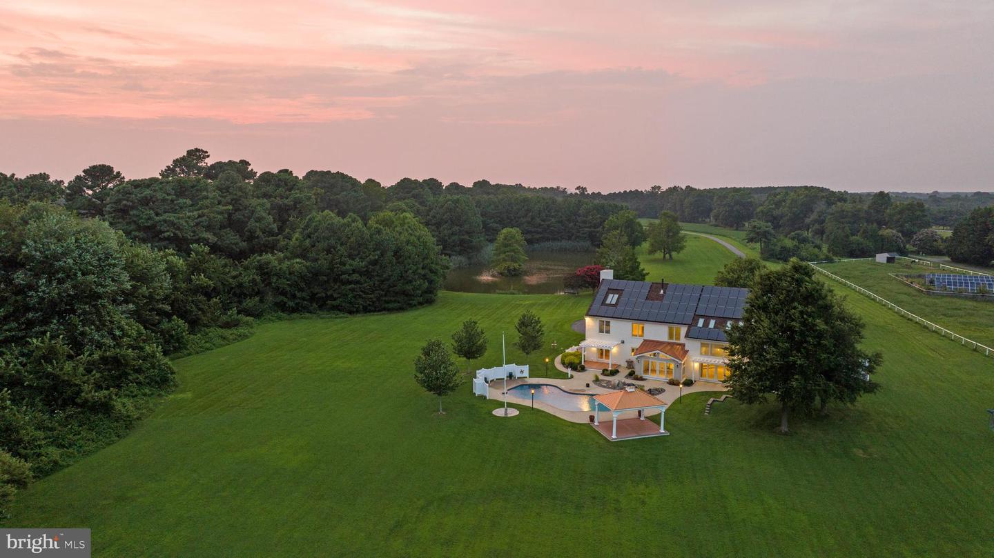200 Mallard Cove Ln