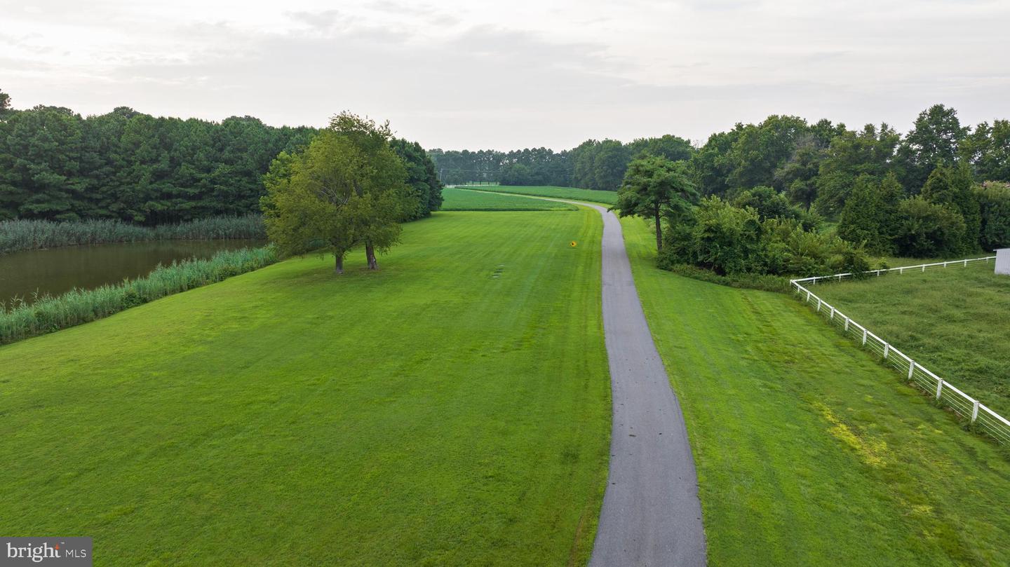 200 Mallard Cove Ln
