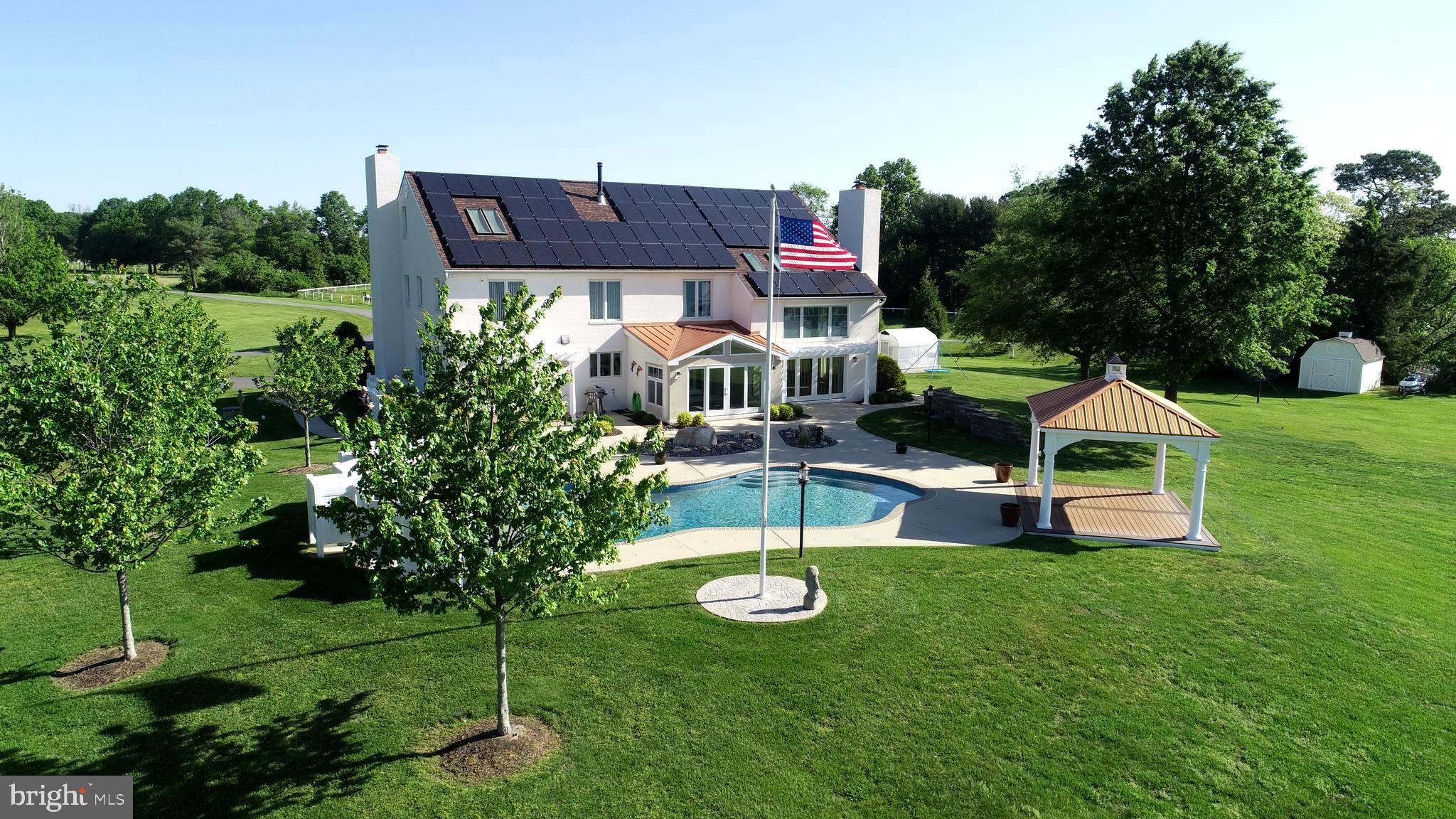 200 Mallard Cove Ln
