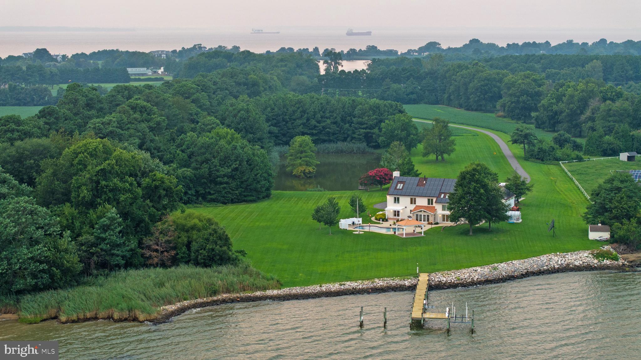 200 Mallard Cove Ln