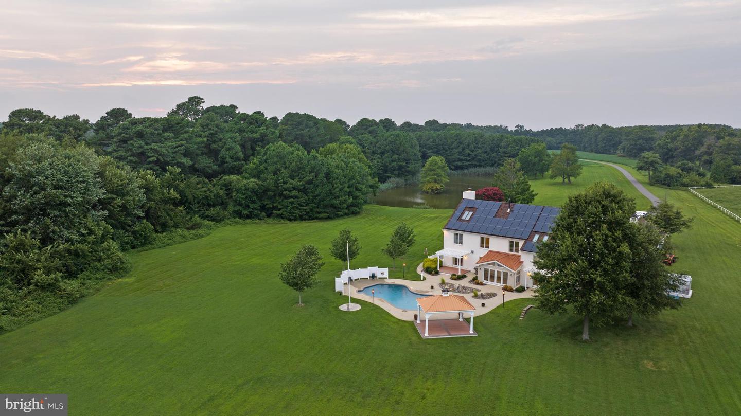 200 Mallard Cove Ln