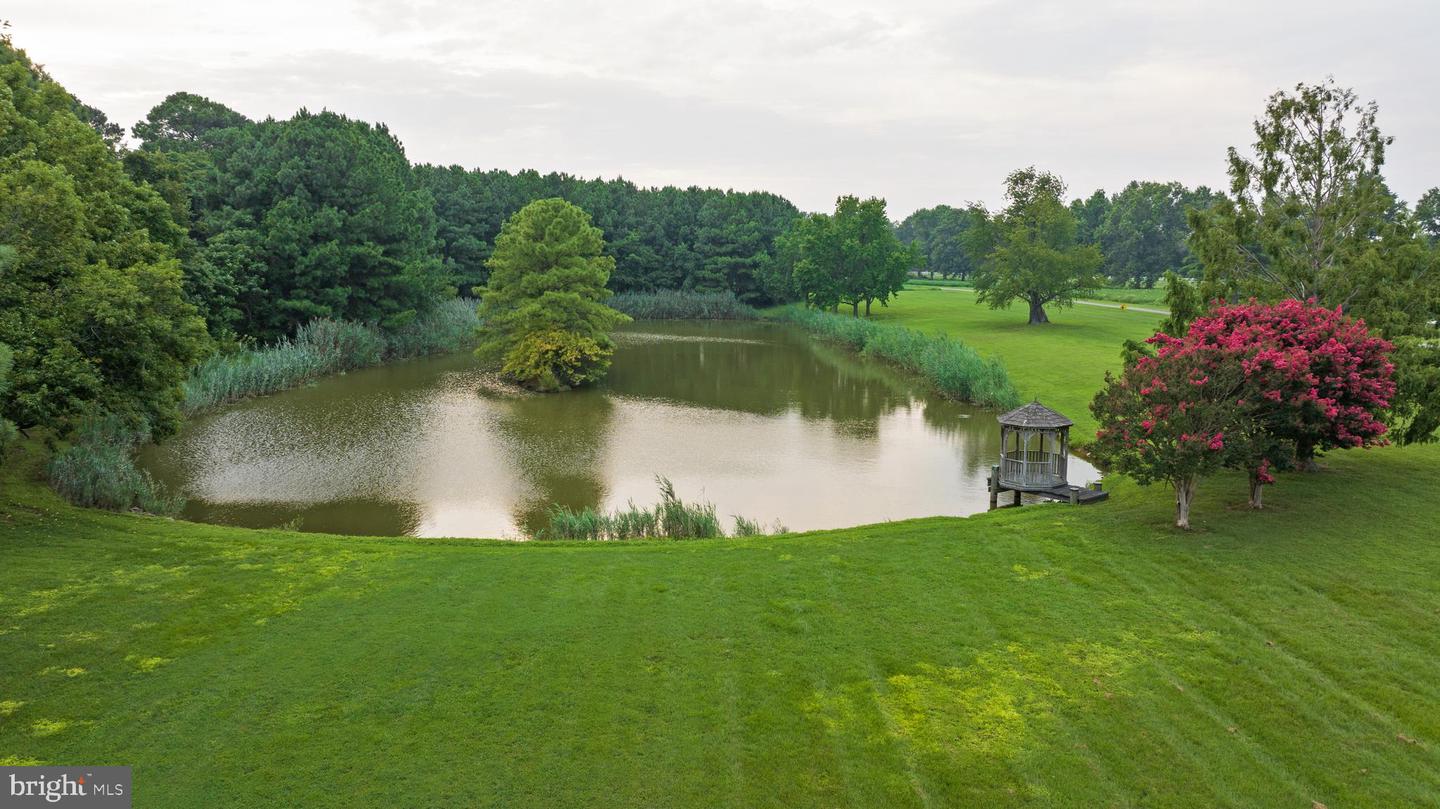 200 Mallard Cove Ln