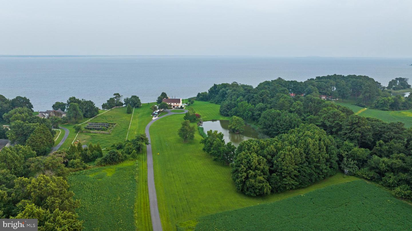 200 Mallard Cove Ln
