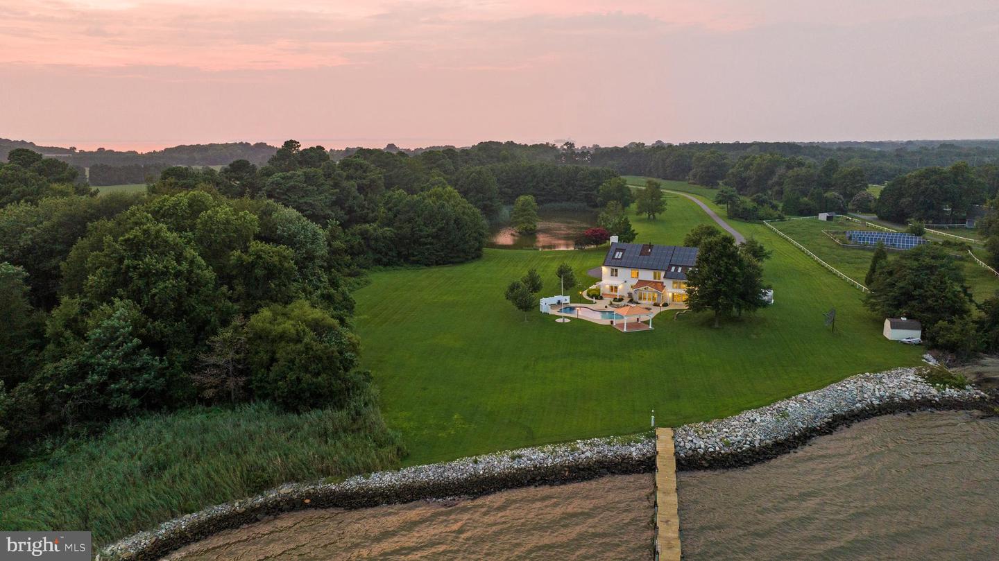 200 Mallard Cove Ln