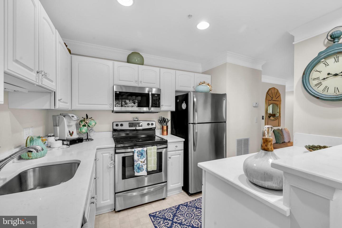 605 Teal Ct