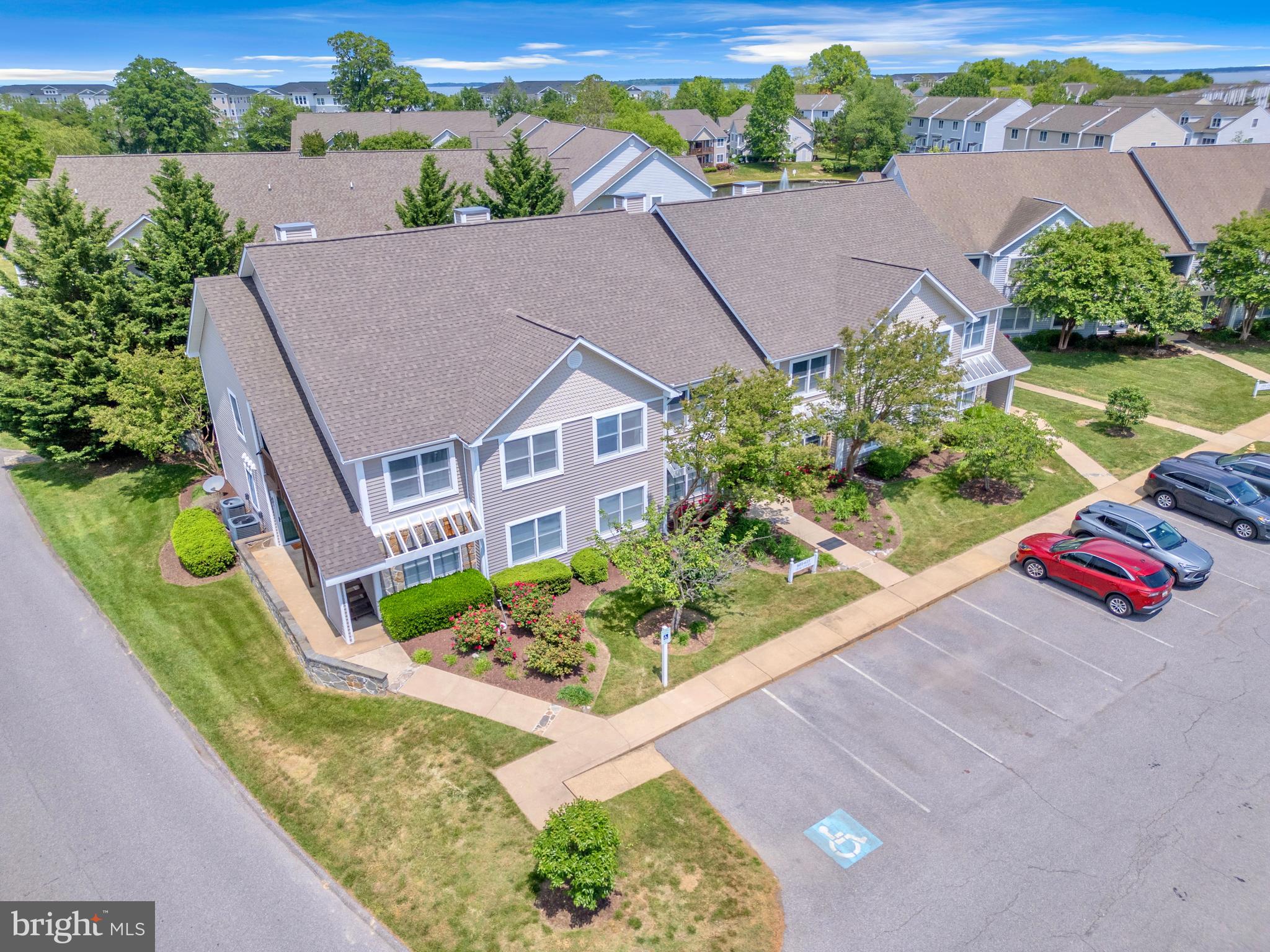 605 Teal Ct