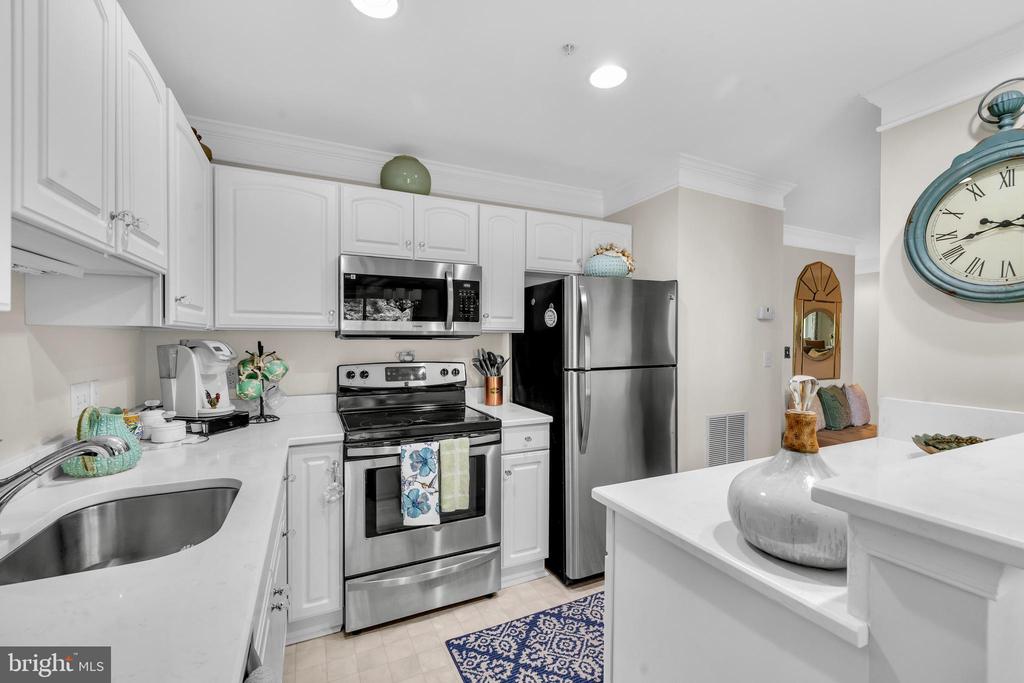 605 Teal Ct